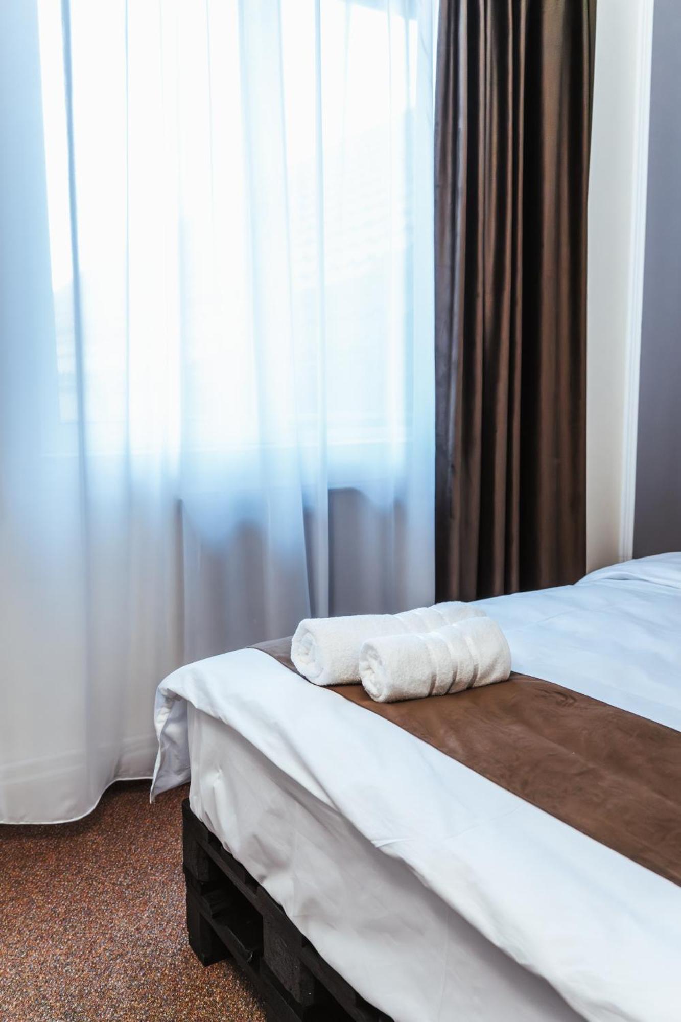 Casa Rosu Hotel Клуж-Напока Екстериор снимка