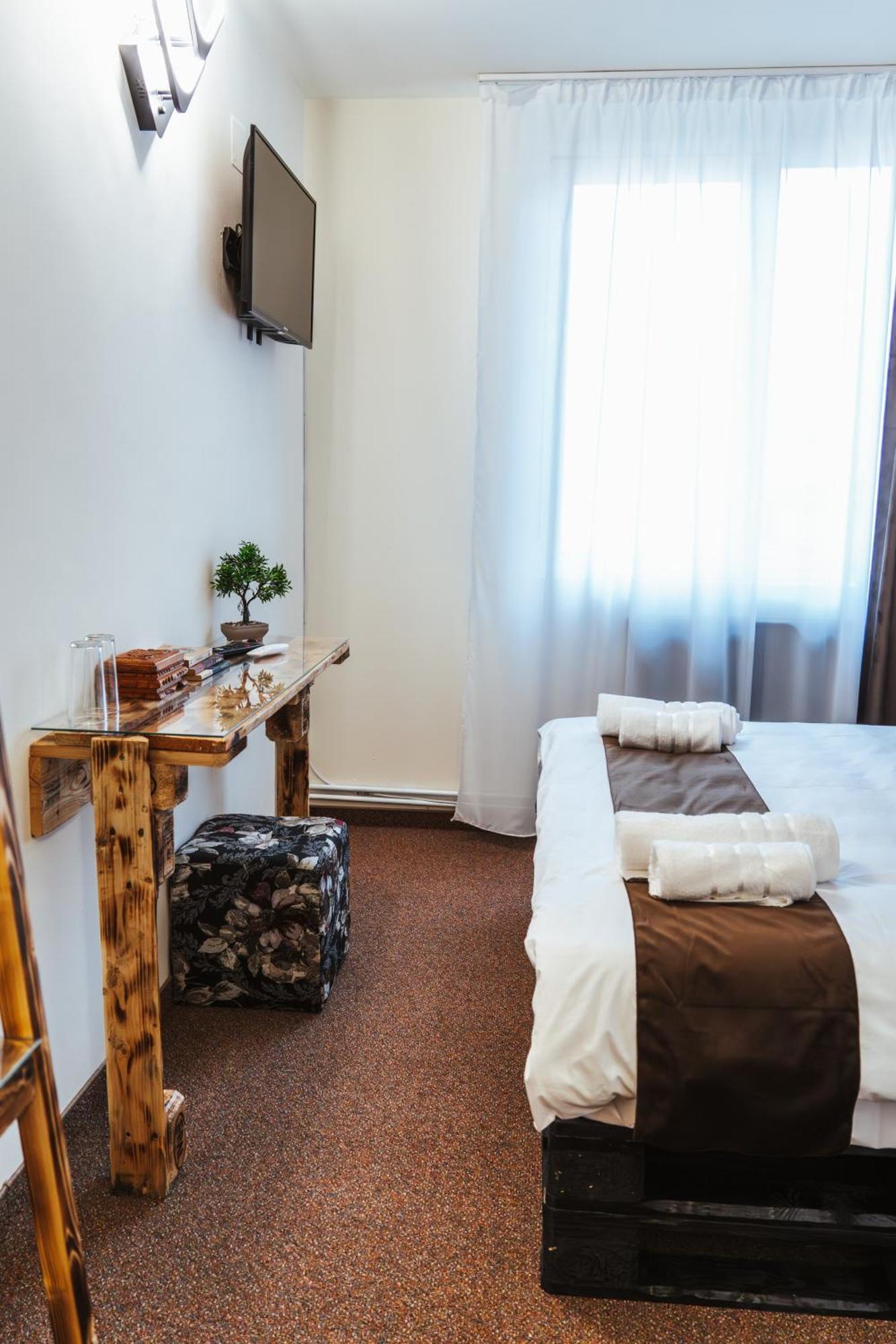 Casa Rosu Hotel Клуж-Напока Екстериор снимка