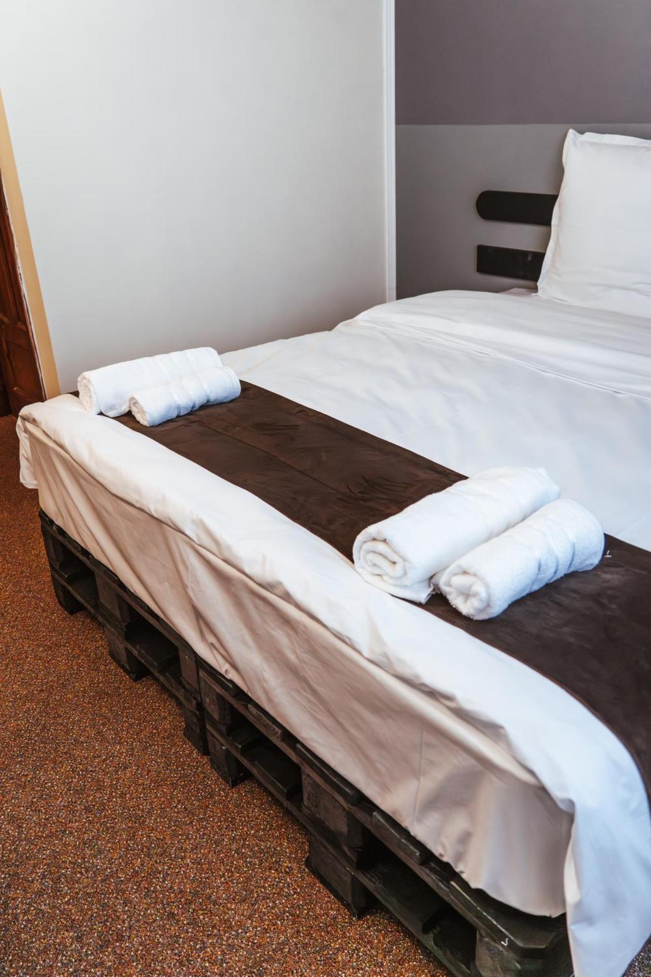 Casa Rosu Hotel Клуж-Напока Екстериор снимка