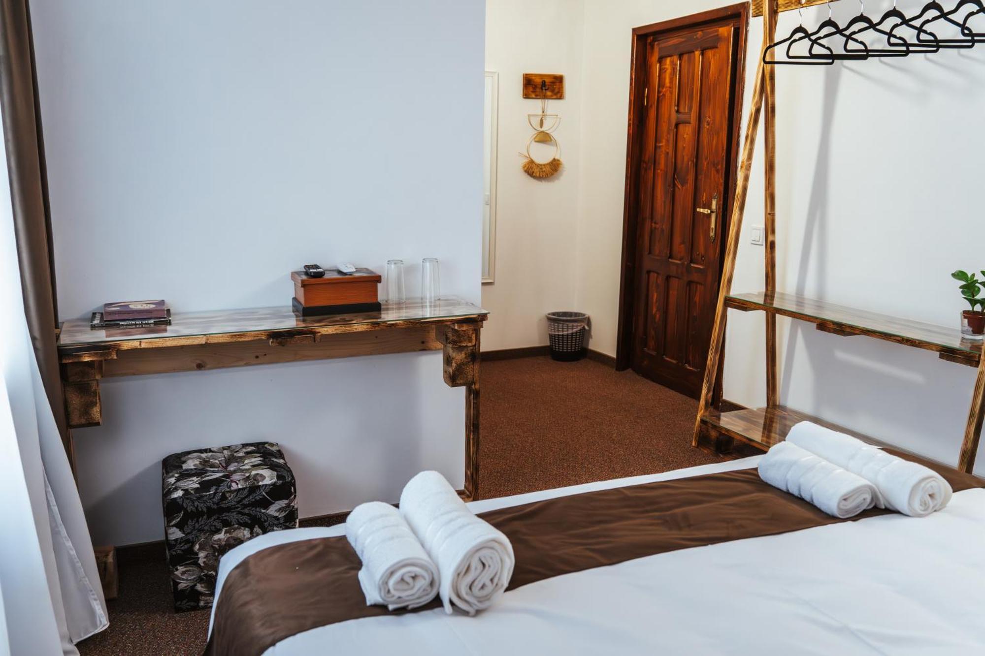 Casa Rosu Hotel Клуж-Напока Екстериор снимка