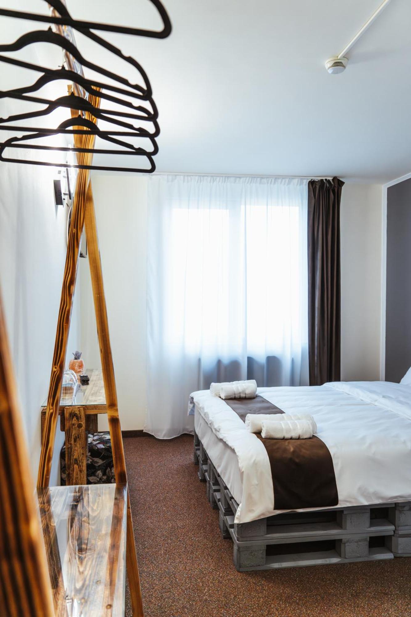 Casa Rosu Hotel Клуж-Напока Екстериор снимка