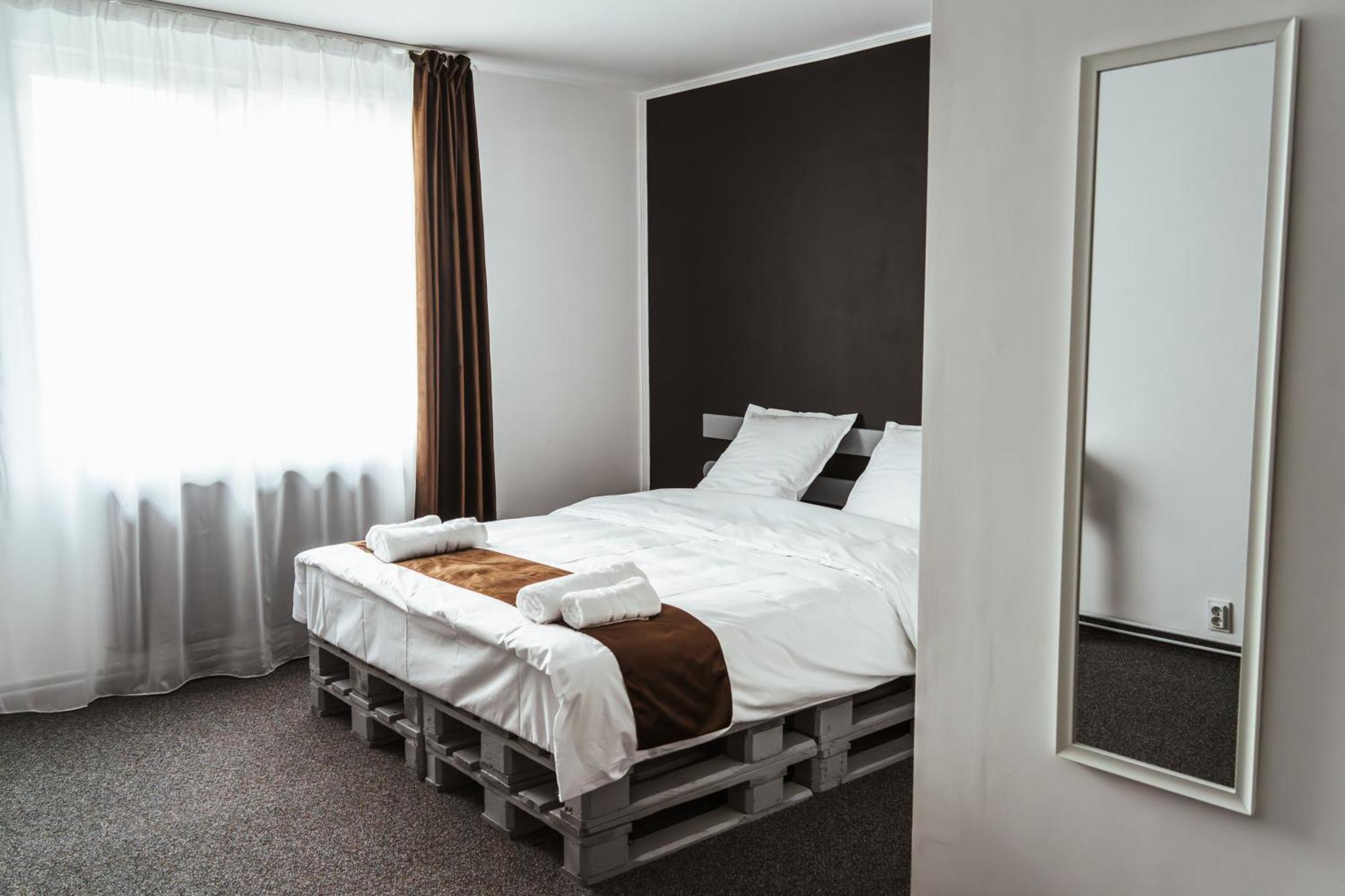 Casa Rosu Hotel Клуж-Напока Екстериор снимка