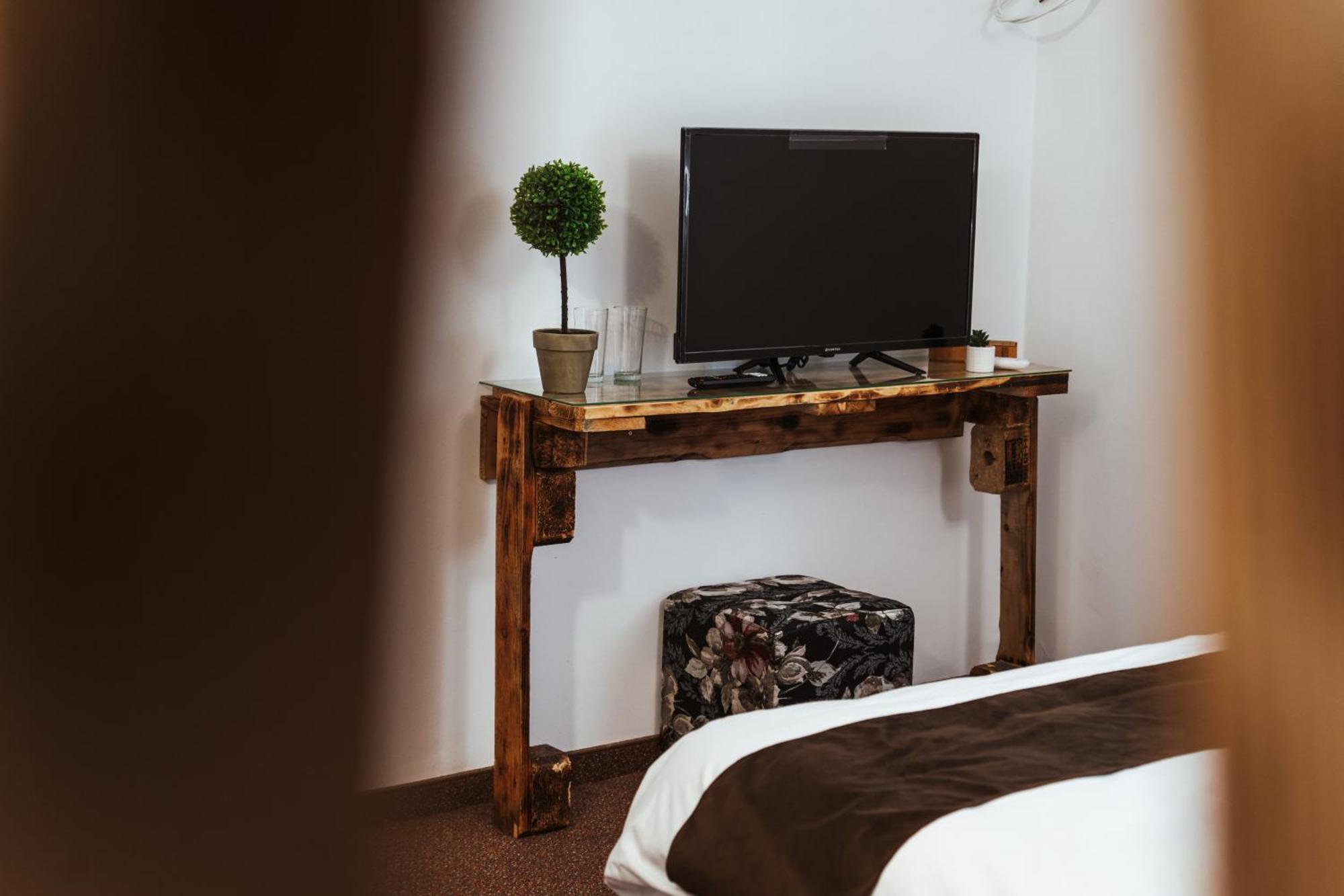 Casa Rosu Hotel Клуж-Напока Екстериор снимка