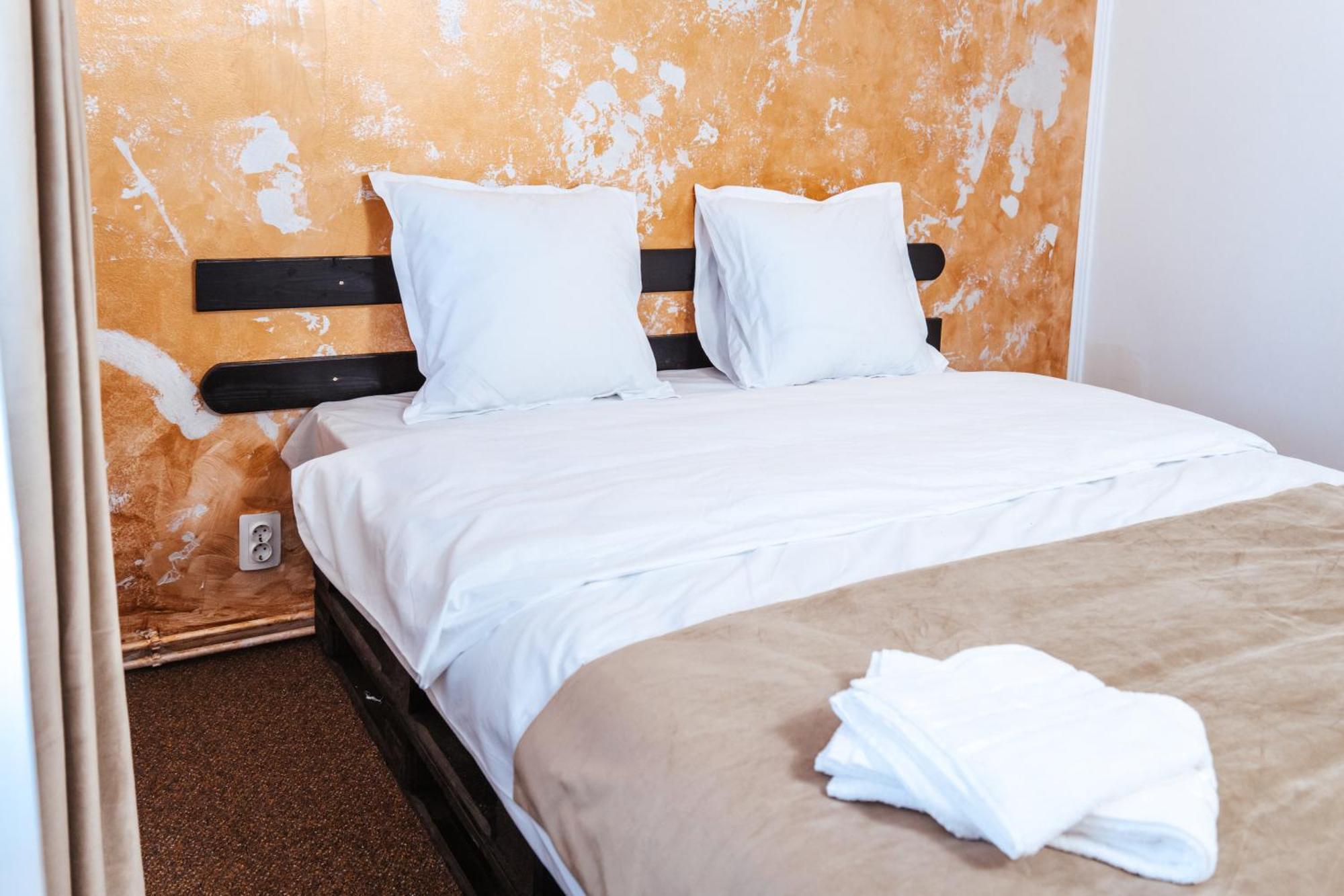 Casa Rosu Hotel Клуж-Напока Екстериор снимка