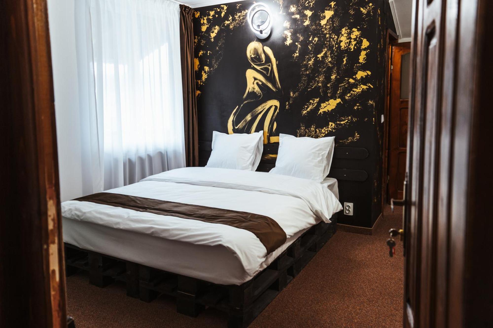 Casa Rosu Hotel Клуж-Напока Екстериор снимка